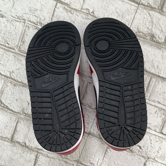 Jordan 1 “Chicago” - Picture 8 of 9